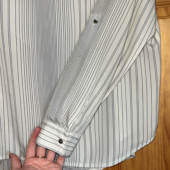 Ann Taylor Petite White & Navy Striped Keyhole Blouse [Size Large P] - Picture 7 of 12